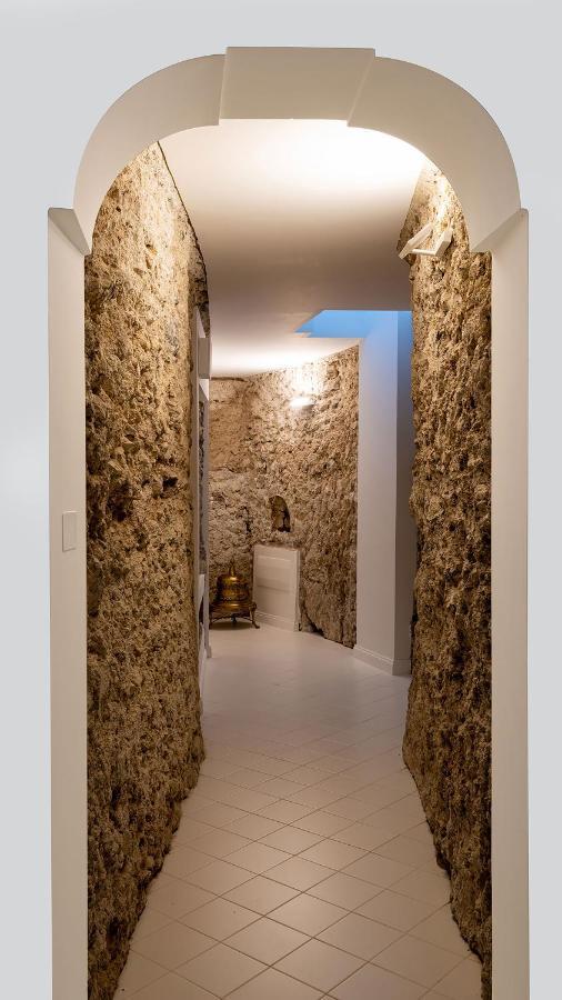 Amore Rentals - Palazzo Della Storia Amalfi Bagian luar foto